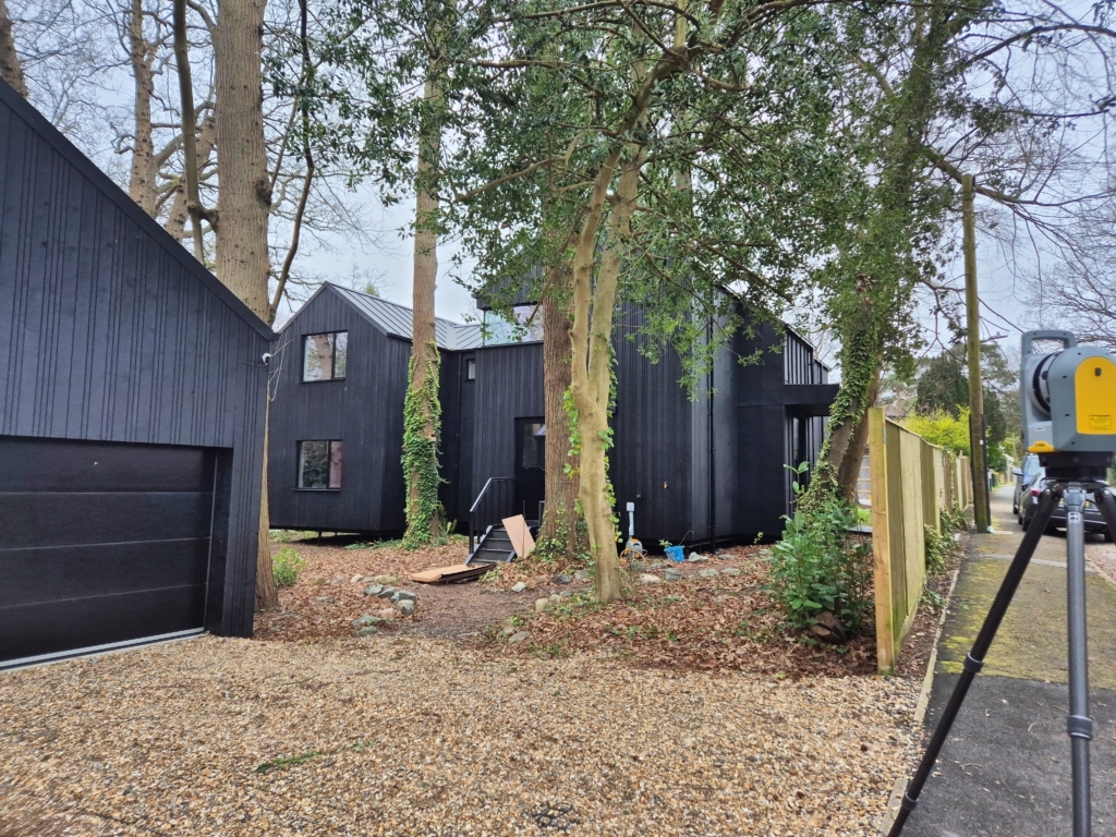 Front elevation of Woodland House from street with garage and mature trees, Tunbridge Wells TN2 — 360 Measurements